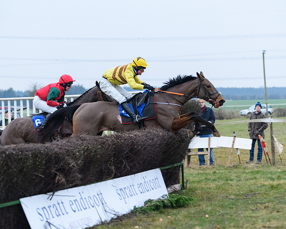 Race 8 - Oprn Maiden Div 2 (73 of 108)