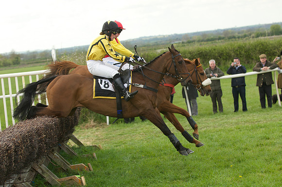 Kimblewick at Kimble Restricted Race
