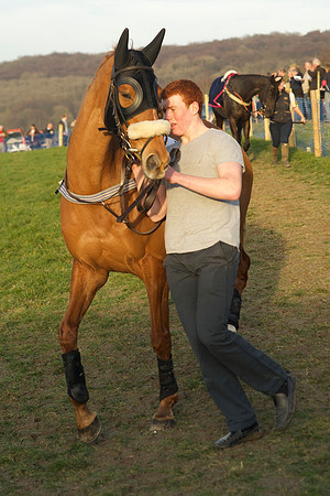 Race 7 - Redmills Intermediate  11
