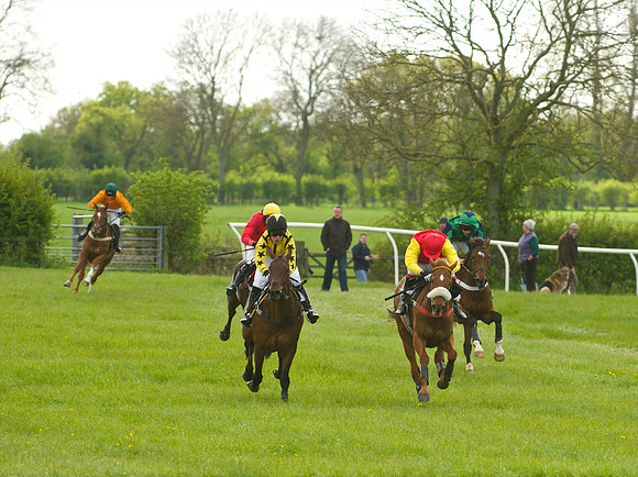 Kimblewick at Kimble Restricted Race
