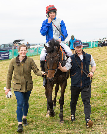Race 5 - The Ineos Home Counties Grand National (86 of 133)