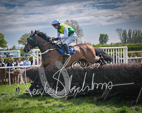 Race 2 - The Elliott of London maiden race (100 of 137)
