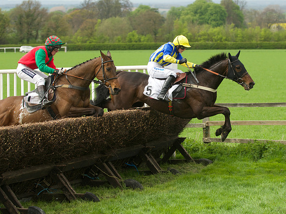 Kimblewick Point to Point at Kingston Blount Racecourse on Saturday 12th April 2014