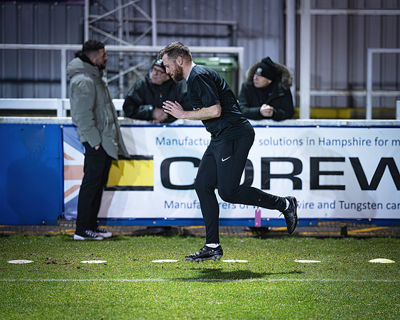 Farnborough 2 Chesham Utd 1 (30 of 368)