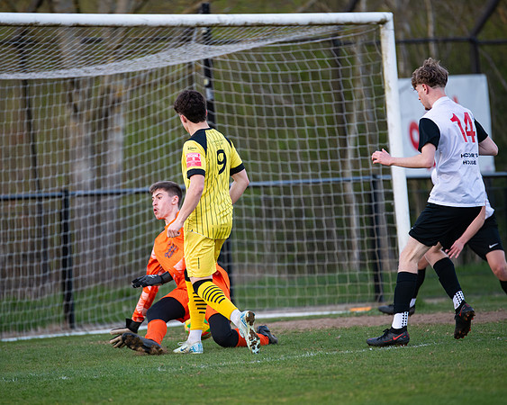 Game 1 - Kings Langley 0 v 3 Young Generals (101 of 259)-Enhanced-NR
