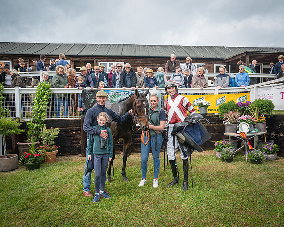Race 6 - 2M4F Maiden (69 of 85)