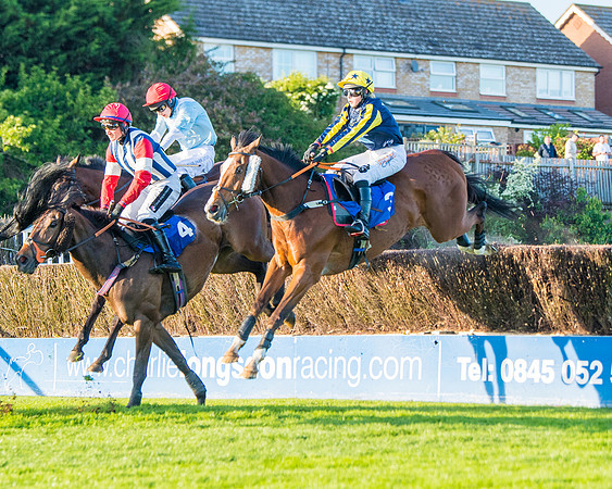 Race 5 - White Swan Hotel Handicap (29 of 80)