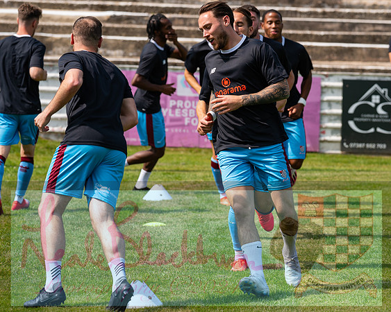 Chesham Utd v Borehamwood (16 of 458)