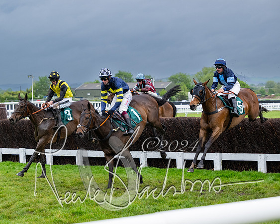 Race 5 - Mares Open  (45 of 129)