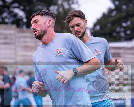 Chesham United v Brackley Town (9 of 259)