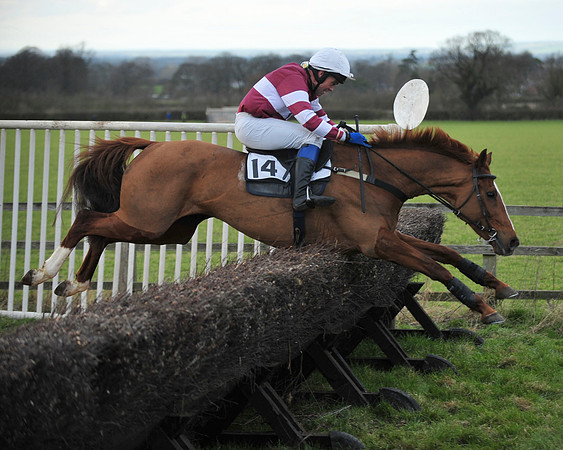 TVRC - Young Hose Maiden - Div 1