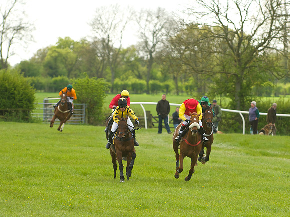 Kimblewick at Kimble Restricted Race