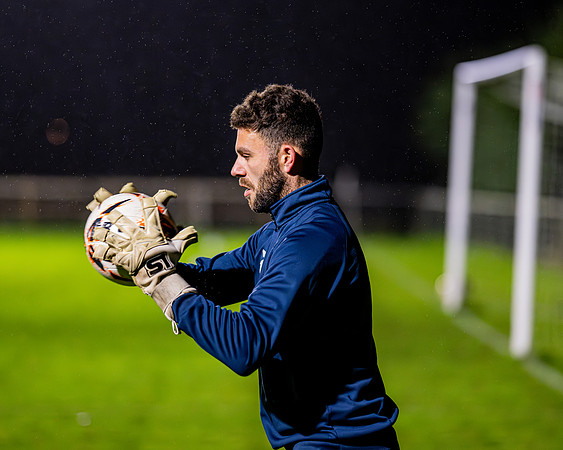 Amersham Town v Chesham Utd (14 of 426)