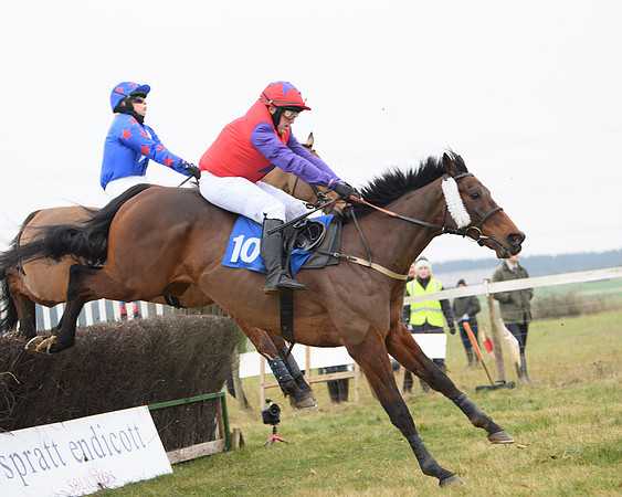 Race 3 - Novice Riders Race (96 of 180)