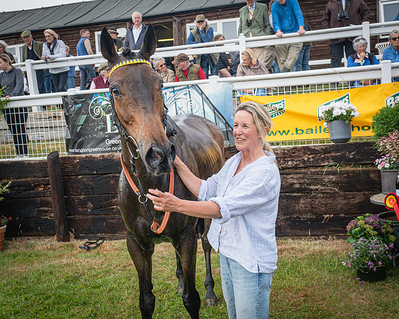 Race 5 - 3 Mile Maiden [NWFAA] (88 of 95)