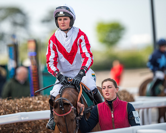 Race 2  -  Intermediate Point to Point Hunters' Steeple Chase (43 of 277)