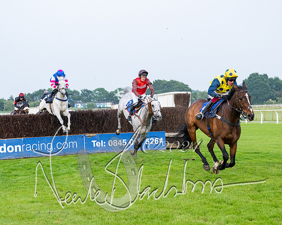 Race 5 - Peter Wright Handicap (77 of 117)