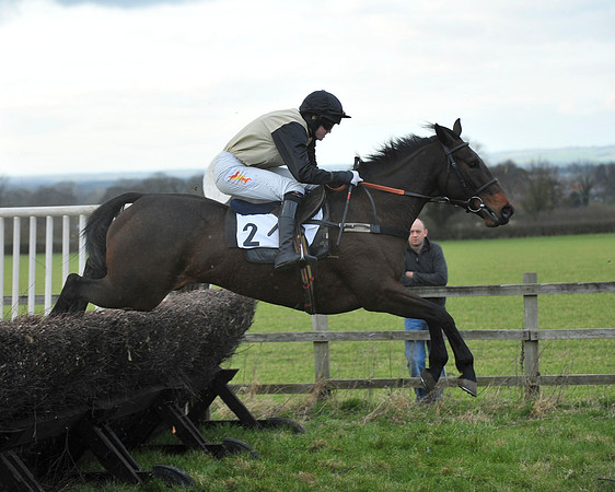 TVRC - Young Hose Maiden - Div 1