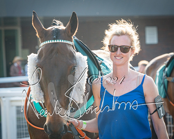 Race 4 - The Jonathan Neesom memorial open Hunter’s steeplechase 3m2f 70y (7 of 167)