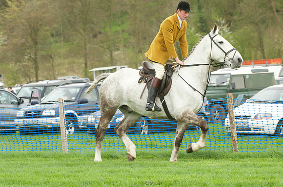 Kimblewick Hunts Point to Point at Kingston Blount Racecourse on Saturday 12th April 2014 Race 1 Confined Hunts Race.