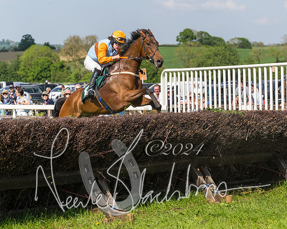 Race 4 - PPORA Novice Riders Final  (193 of 362)