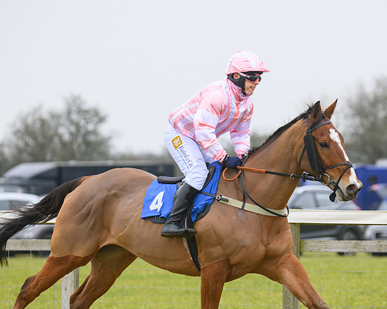 Race 3 - Novice Riders Race (15 of 180)