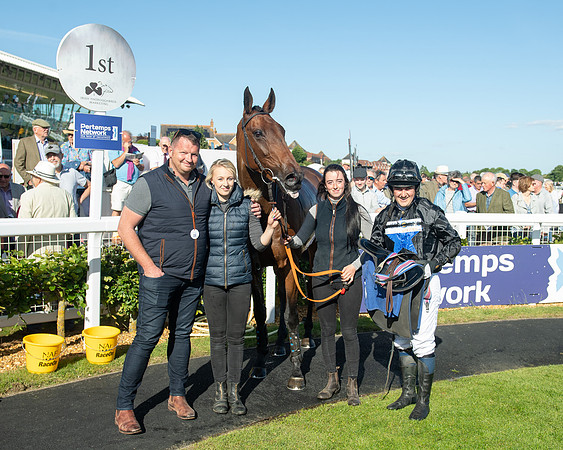 Race 1 - PPSA Open Hunter chase (70 of 78)