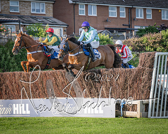 Race 4 - Peretemps Stratford Foxhunters (66 of 168)