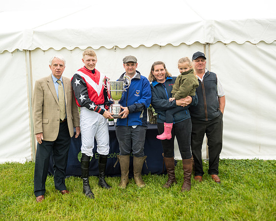 Race 1 - Hunt Members (129 of 132)