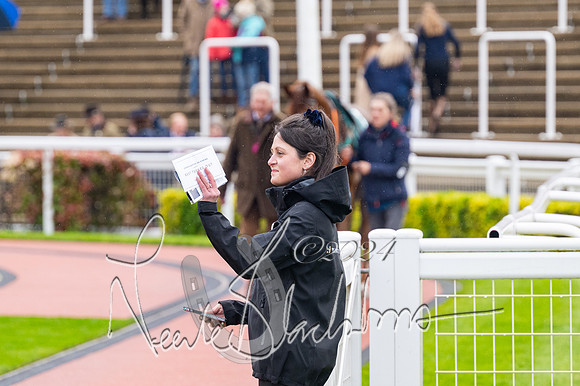 Race 3 - Junior jumpers (10 of 180)