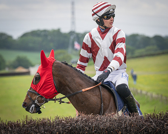 Race 6 - 2M4F Maiden (7 of 85)