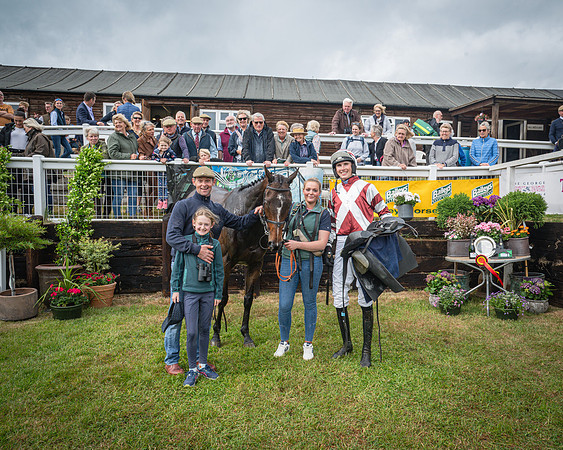 Race 6 - 2M4F Maiden (66 of 85)