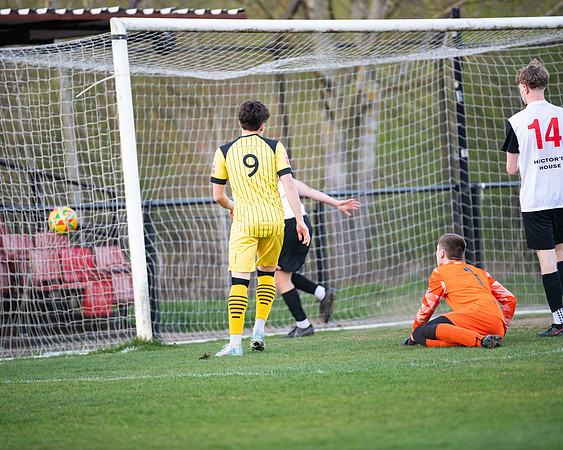 Game 1 - Kings Langley 0 v 3 Young Generals (107 of 259)-Enhanced-NR