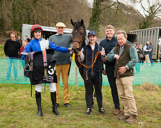 Race 5 - The Ineos Home Counties Grand National (97 of 133)