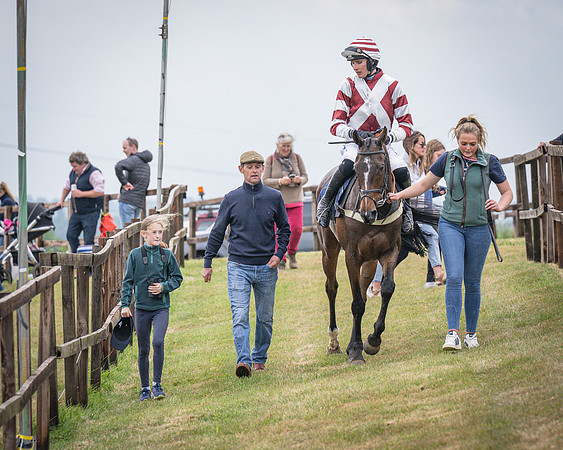 Race 6 - 2M4F Maiden (49 of 85)