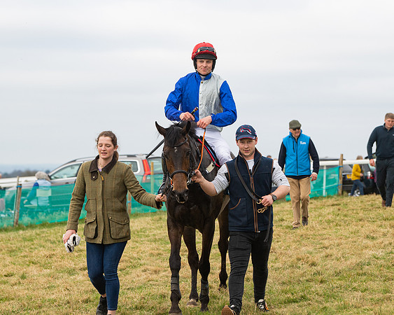 Race 5 - The Ineos Home Counties Grand National (81 of 133)