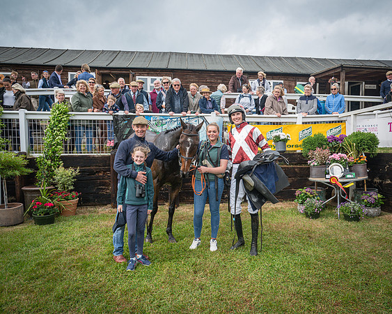 Race 6 - 2M4F Maiden (68 of 85)