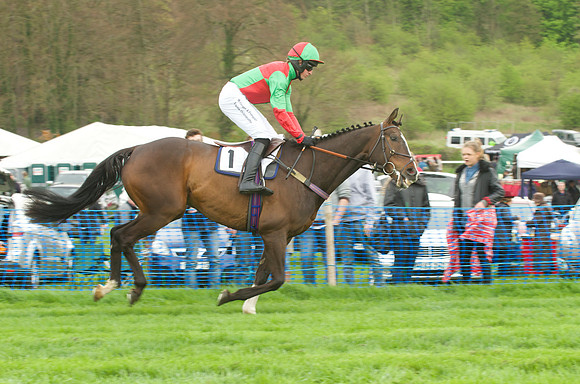 Kimblewick Hunts Point to Point at Kingston Blount Racecourse on Saturday 12th April 2014 Race 1 Confined Hunts Race.