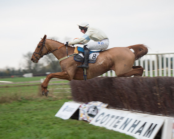 Race 6 - 2m4f Maiden 39