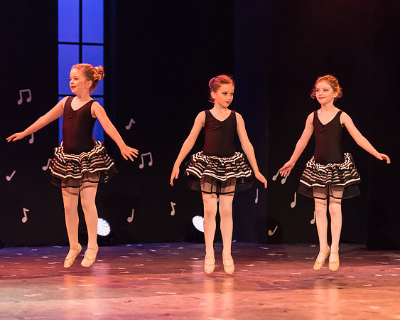 Maggie Monk - Act 1 - 5. Dance Of The Reed Flutes (7 of 59)