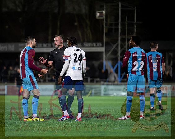 Chesham 2 Hampton and Richmond Borough 1 (31 of 401)