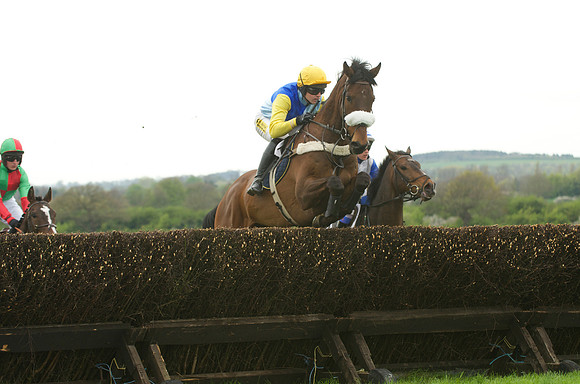 Kimblewick Hunts Point to Point at Kingston Blount Racecourse on Saturday 12th April 2014 Race 1 Confined Hunts Race.