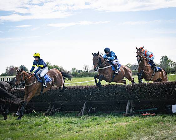 Race 3 - The Richardsons chartered Accountants Conditions Race [Level Three] for Novice Riders (34 of 117)