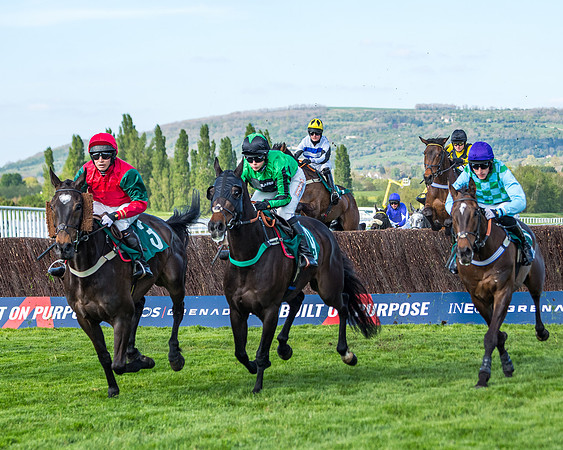 Race 2  -  Intermediate Point to Point Hunters' Steeple Chase (92 of 277)