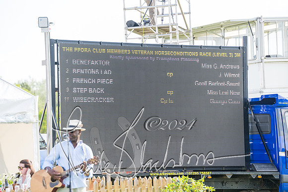 Race 7 - Veteran Horse (6 of 246)