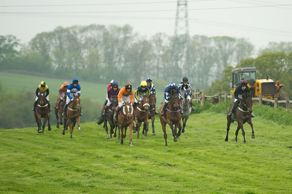 Race 2 - Novices 28