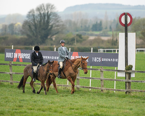 Race 5 - The Ineos Home Counties Grand National (34 of 133)