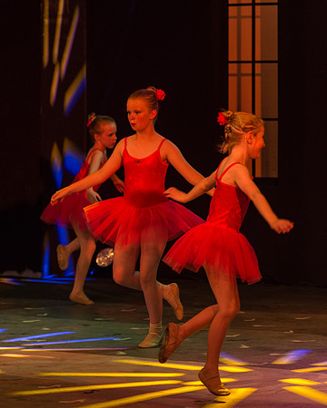 Maggie Monk - Act 1 - 10.Feather Theme (14 of 56)