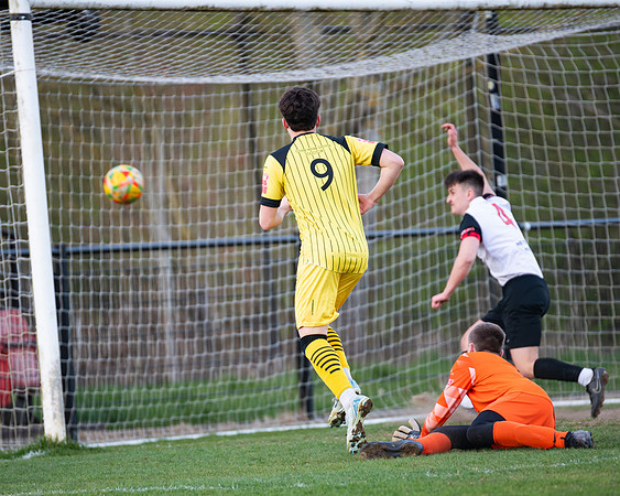 Game 1 - Kings Langley 0 v 3 Young Generals (106 of 259)-Enhanced-NR
