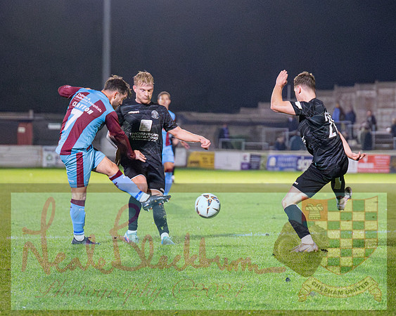 Chesham Utd 3 v 1 Chippenham Town (145 of 416)